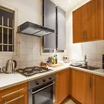 Welkeys Apartment - Val De Grace